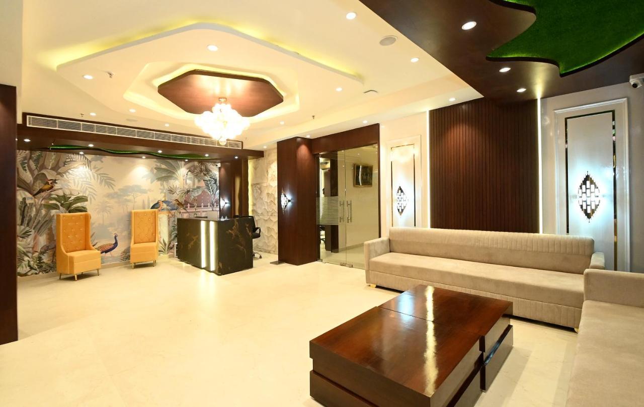 Hotel Blue Sapphire Kota  Bagian luar foto