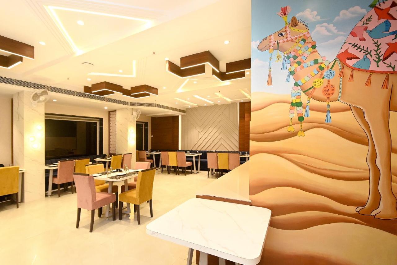 Hotel Blue Sapphire Kota  Bagian luar foto
