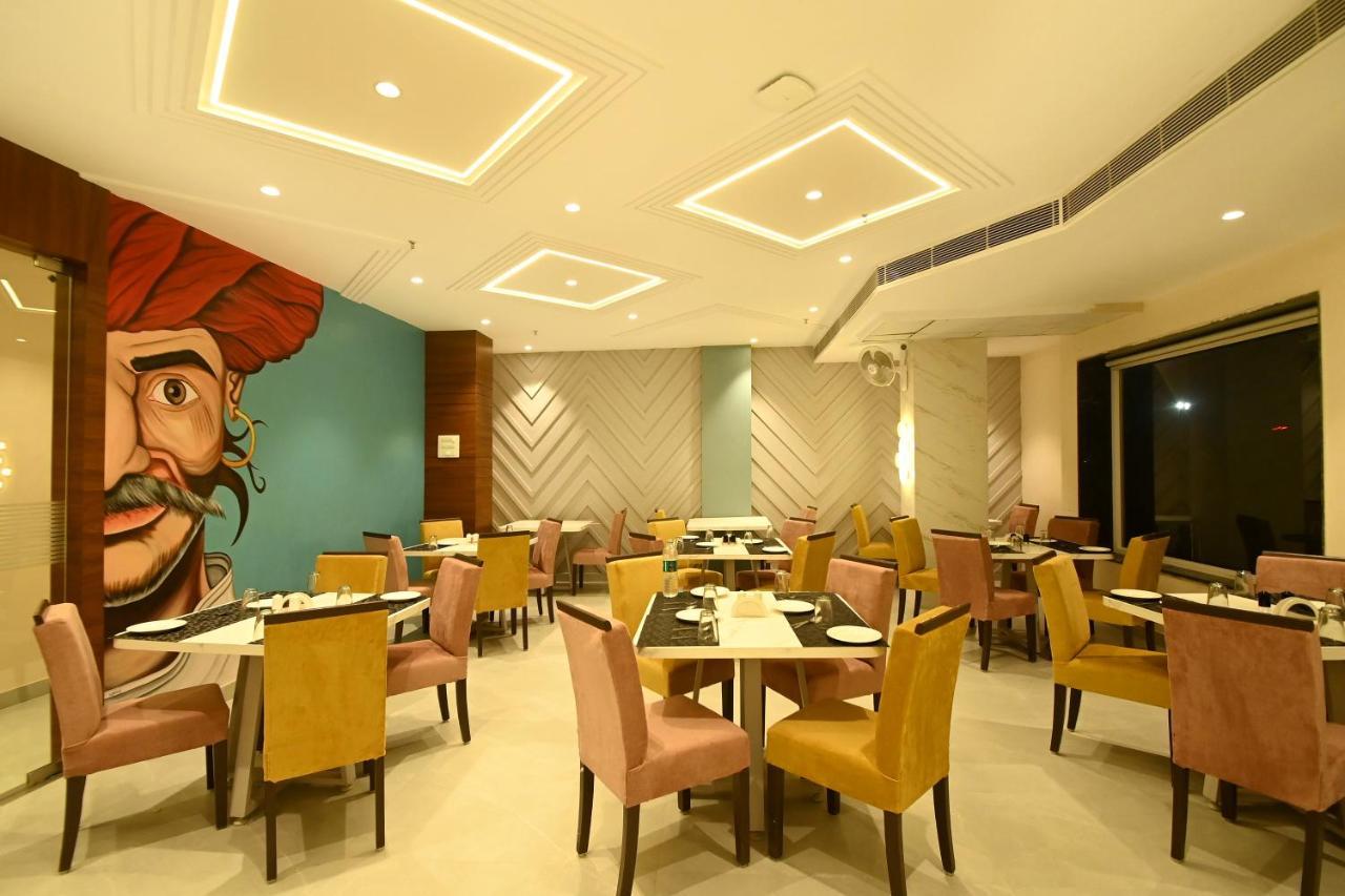 Hotel Blue Sapphire Kota  Bagian luar foto