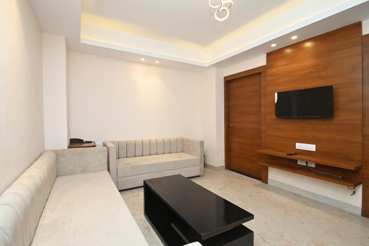 Hotel Blue Sapphire Kota  Bagian luar foto